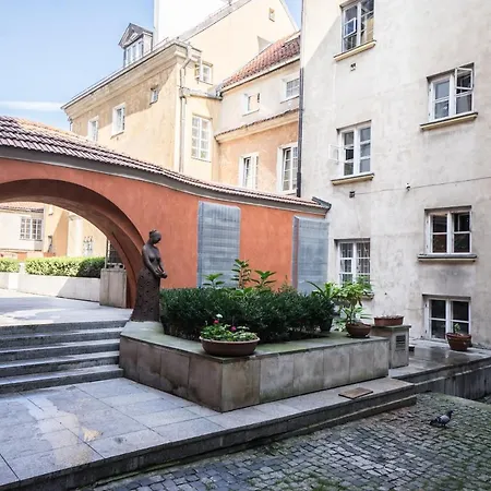 Old Town Heart Iii - Old Town Square *