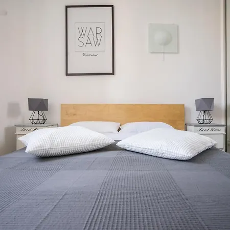 Old Town Heart Iii - Old Town Square *