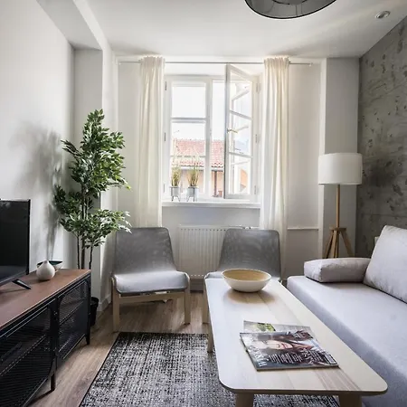 Old Town Heart Iii - Old Town Square *